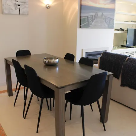 Appartement Luxury 2 Bedroom With Private Garden