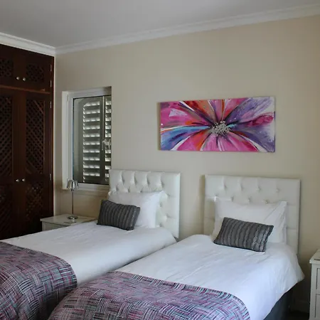 Luxury 2 Bedroom With Private Garden Almancil