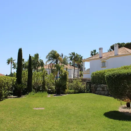 Luxury 2 Bedroom With Private Garden Almancil