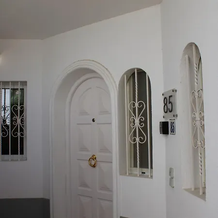Apartmán Luxury 2 Bedroom With Private Garden Almancil
