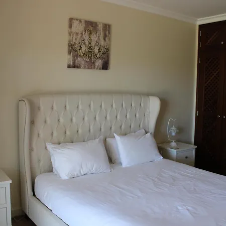 Apartmán Luxury 2 Bedroom With Private Garden