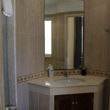 Luxury 2 Bedroom With Private Garden Almancil