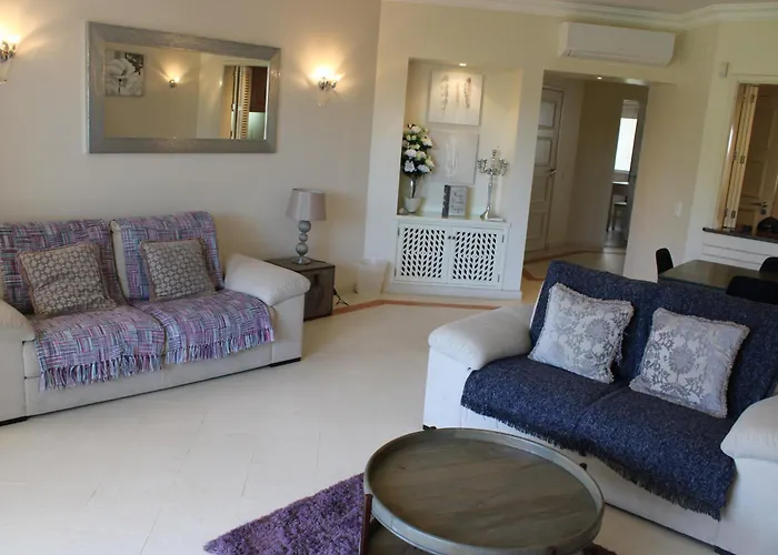 Luxury 2 Bedroom With Private Garden