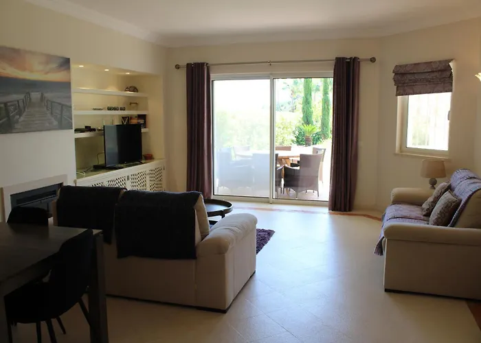 Apartmán Luxury 2 Bedroom With Private Garden