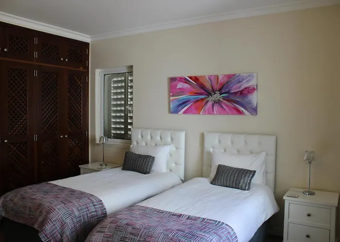 Luxury 2 Bedroom With Private Garden Almancil