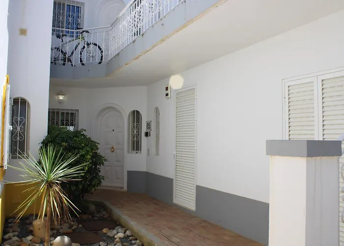 Luxury 2 Bedroom With Private Garden Almancil