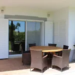 Apartament Luxury 2 Bedroom With Private Garden